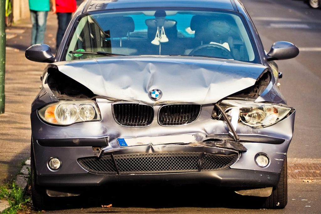 Handling Vehicle Damage After a Car Accident 3 vehicle damage after a car accident, rental car